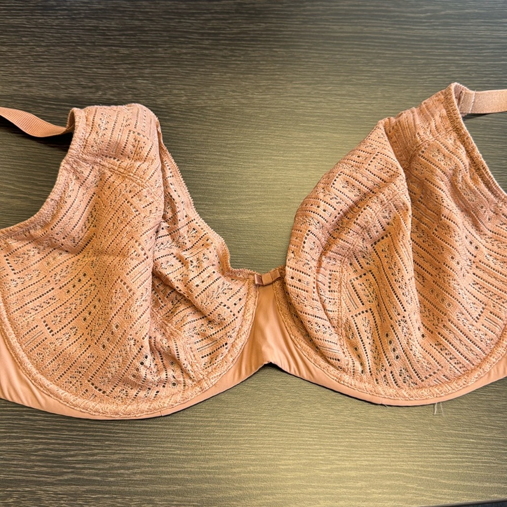 Brand new with tags Chantelle nude colored bra, size 38G (4D)